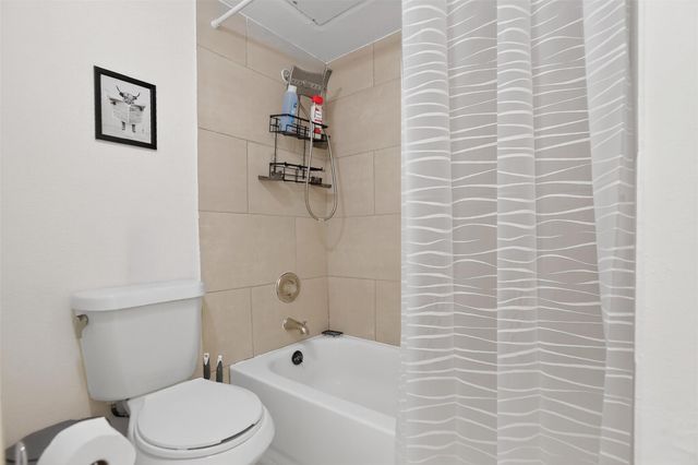 3770 Lovers Wood Lane 610, Houston, TX 77014