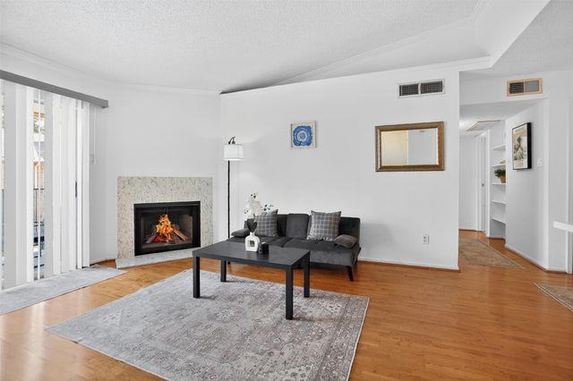 3770 Lovers Wood Lane 610, Houston, TX 77014