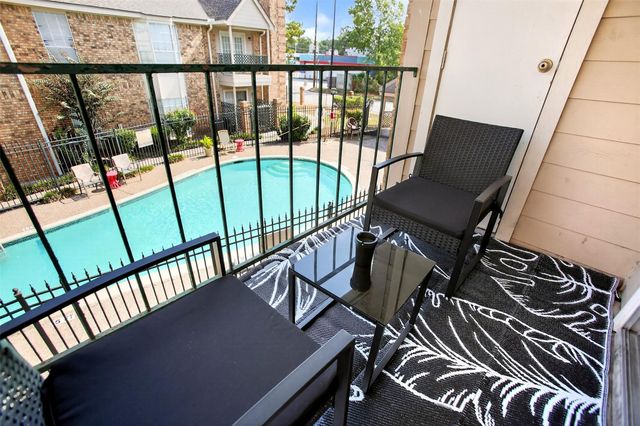 3770 Lovers Wood Lane 610, Houston, TX 77014