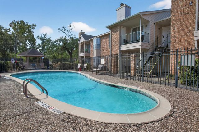 3770 Lovers Wood Lane 610, Houston, TX 77014