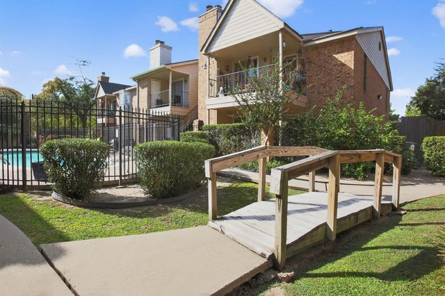 3770 Lovers Wood Lane 610, Houston, TX 77014