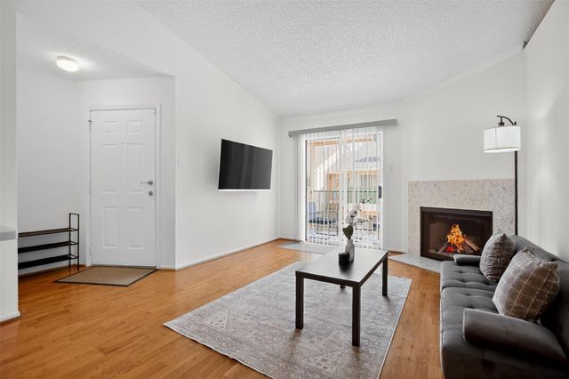 3770 Lovers Wood Lane 610, Houston, TX 77014