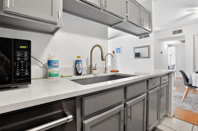 3770 Lovers Wood Lane 610, Houston, TX 77014