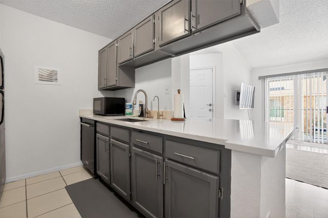 3770 Lovers Wood Lane 610, Houston, TX 77014