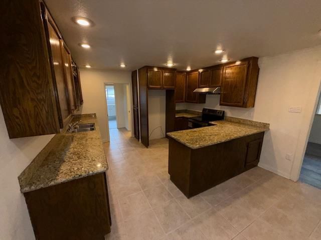 2516 Continental Dr, Modesto, CA 95355