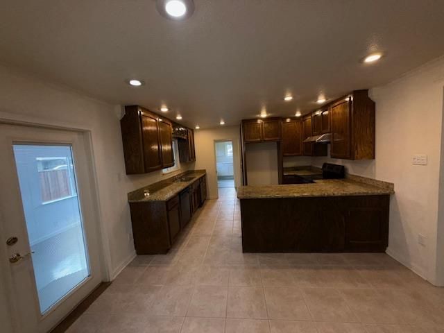 2516 Continental Dr, Modesto, CA 95355