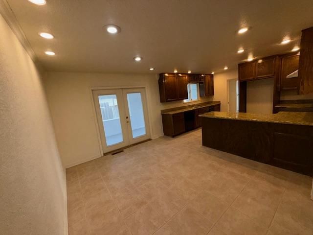 2516 Continental Dr, Modesto, CA 95355