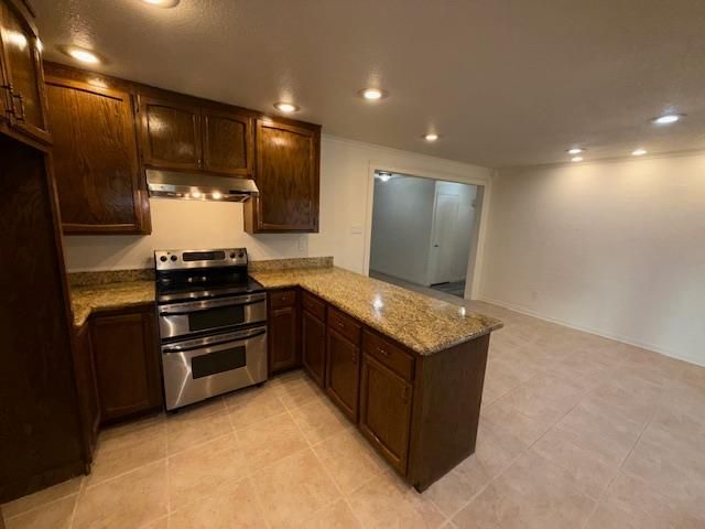 2516 Continental Dr, Modesto, CA 95355