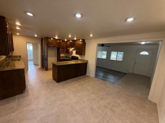 2516 Continental Dr, Modesto, CA 95355