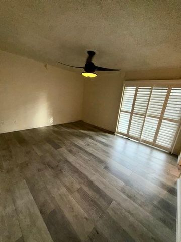 2516 Continental Dr, Modesto, CA 95355