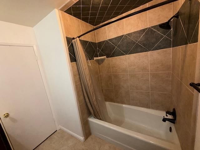 2516 Continental Dr, Modesto, CA 95355