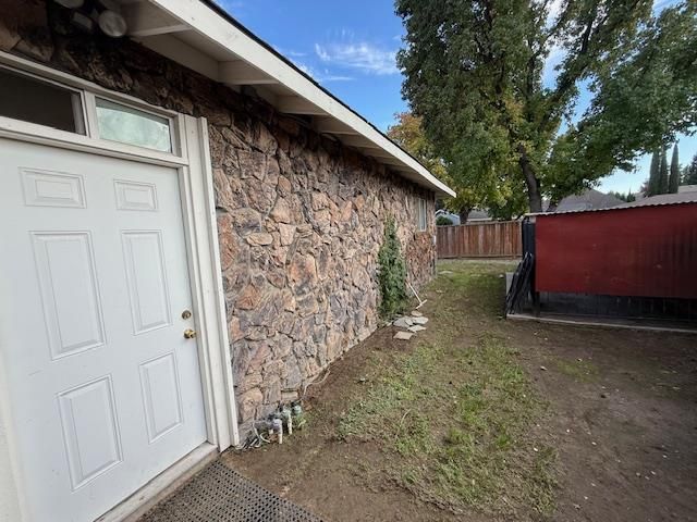 2516 Continental Dr, Modesto, CA 95355