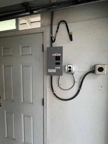 2516 Continental Dr, Modesto, CA 95355