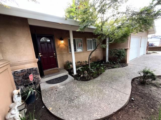 2516 Continental Dr, Modesto, CA 95355