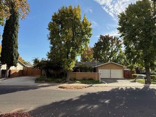 2516 Continental Dr, Modesto, CA 95355