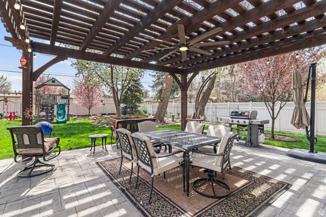 1938 E VINTAGE WOODS CT, Holladay, UT 84117