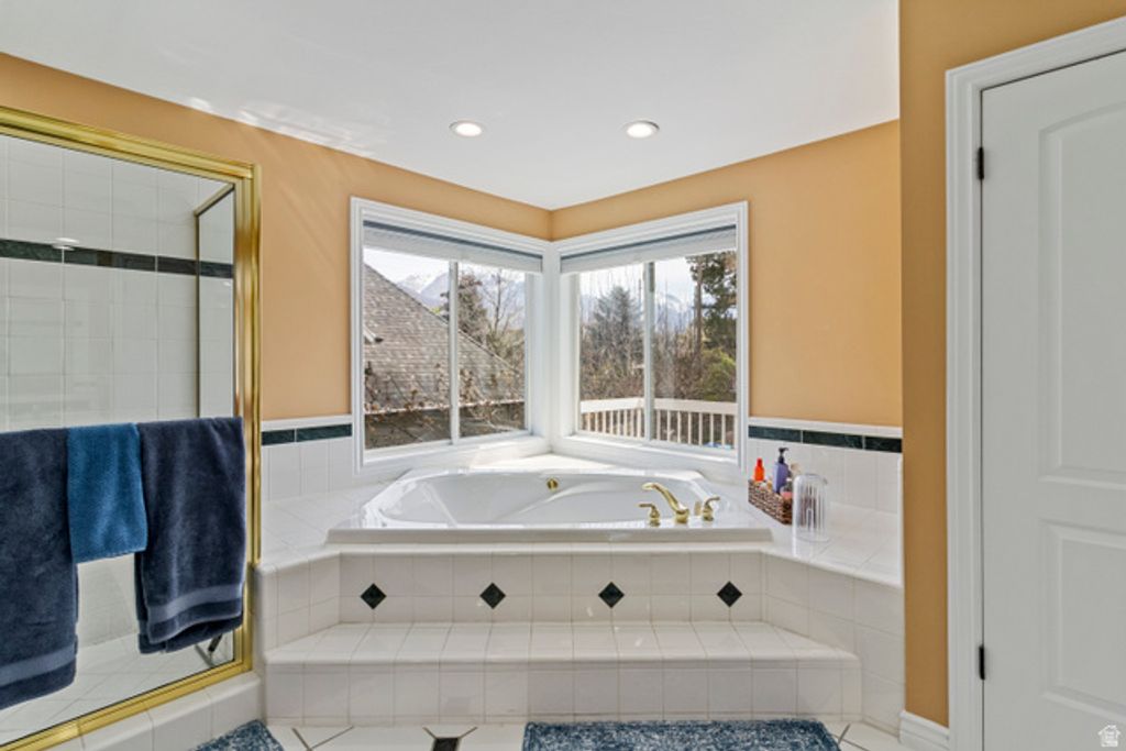 Image 19 of property listing at 1938 E VINTAGE WOODS CT, Holladay, UT 84117