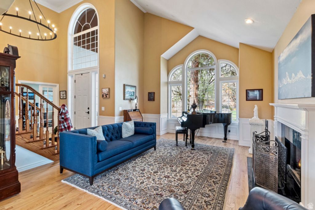 Image 3 of property listing at 1938 E VINTAGE WOODS CT, Holladay, UT 84117