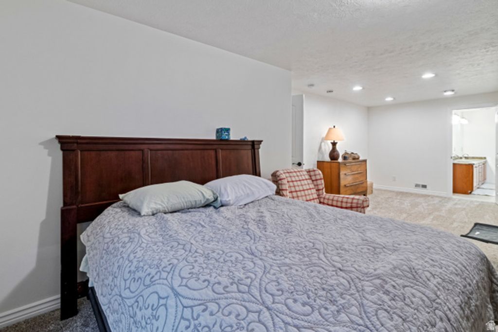 Image 31 of property listing at 1938 E VINTAGE WOODS CT, Holladay, UT 84117