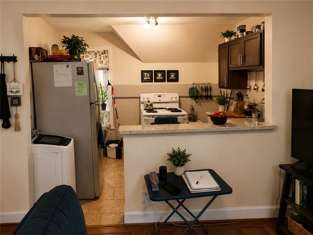 3764 Lake Avenue, Rochester, NY 14612