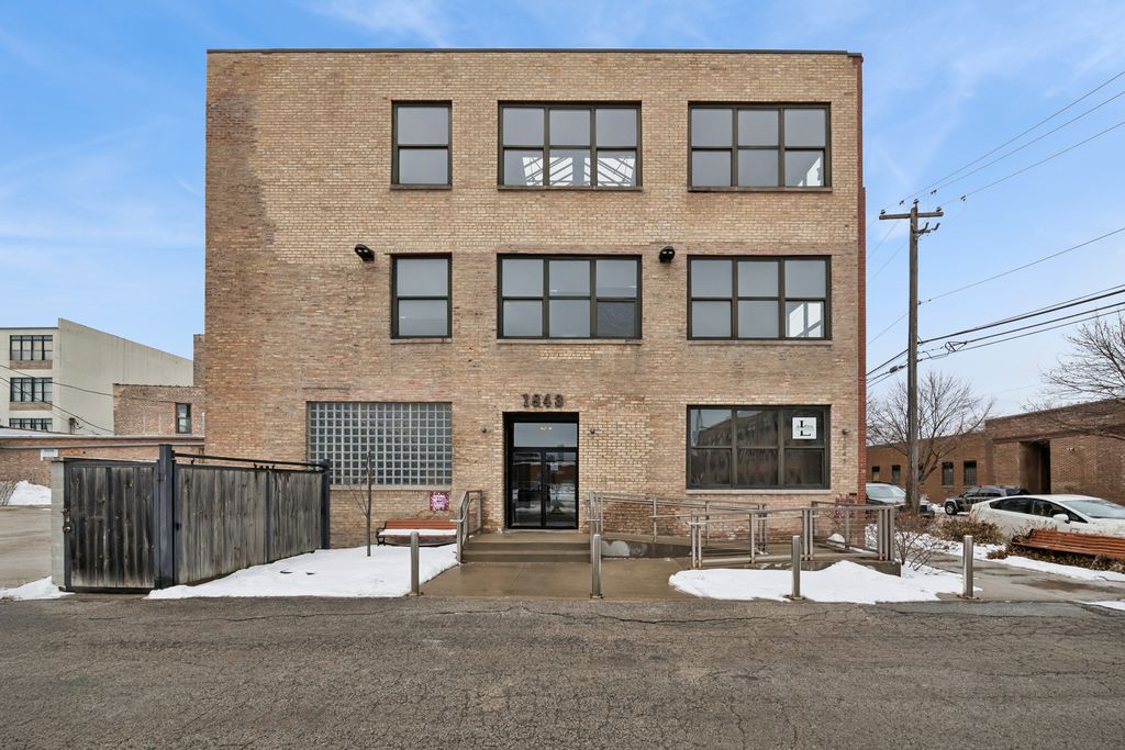 1843 W Hubbard Street 1A, Chicago, IL 60622