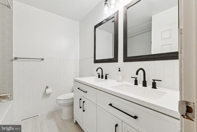 28 RIDGEMORE CIR, Fredericksburg, VA 22405