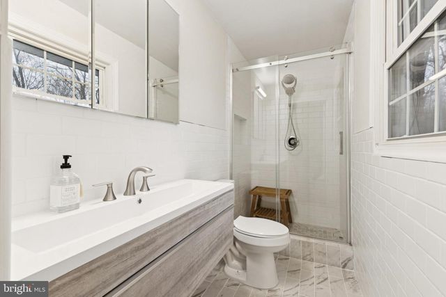 28 RIDGEMORE CIR, Fredericksburg, VA 22405