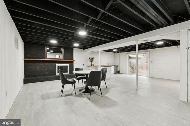 28 RIDGEMORE CIR, Fredericksburg, VA 22405