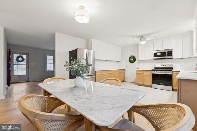 28 RIDGEMORE CIR, Fredericksburg, VA 22405