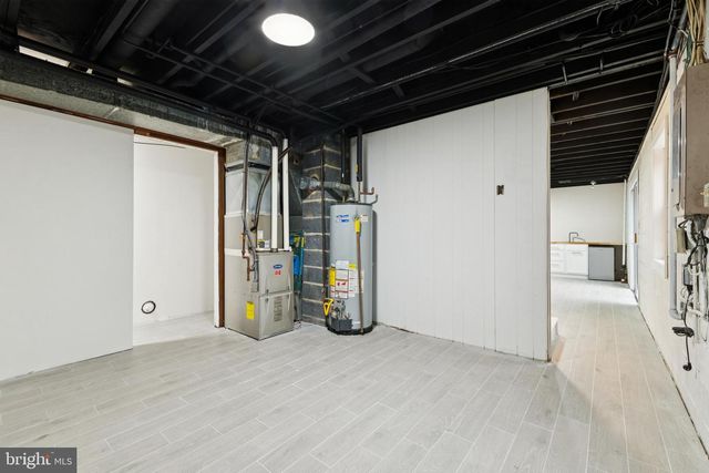 28 RIDGEMORE CIR, Fredericksburg, VA 22405