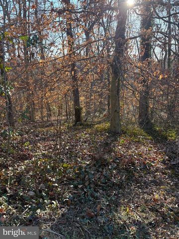 28 RIDGEMORE CIR, Fredericksburg, VA 22405