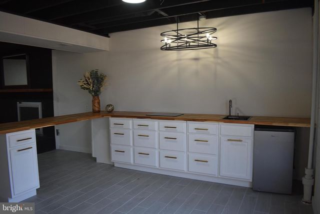 28 RIDGEMORE CIR, Fredericksburg, VA 22405