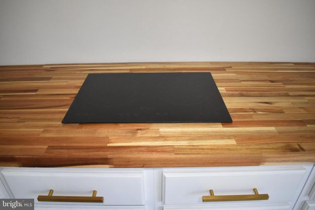 28 RIDGEMORE CIR, Fredericksburg, VA 22405