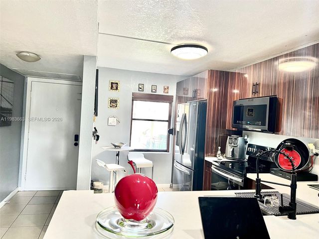 11304 Taft St 11304, Pembroke Pines, FL 33026