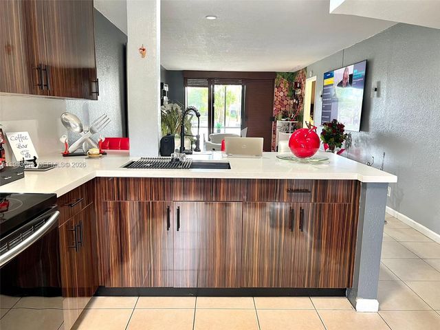 11304 Taft St 11304, Pembroke Pines, FL 33026