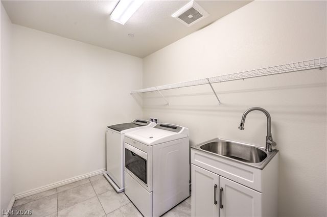 989 Soaring Moon Drive, Henderson, NV 89015
