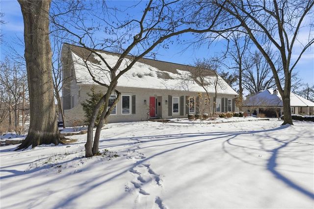 9815 Overbrook Road, Leawood, KS 66206