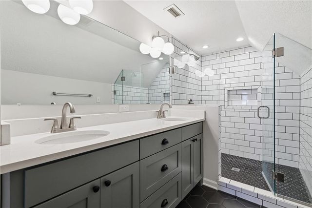 9815 Overbrook Road, Leawood, KS 66206