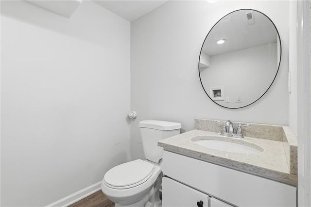 9815 Overbrook Road, Leawood, KS 66206