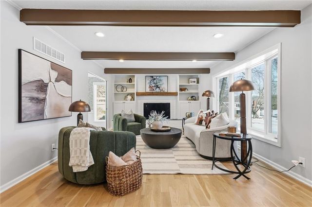 9815 Overbrook Road, Leawood, KS 66206