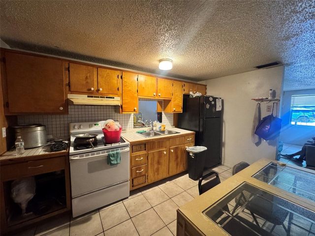 5910 13TH STREET COURT E, Bradenton, FL 34203