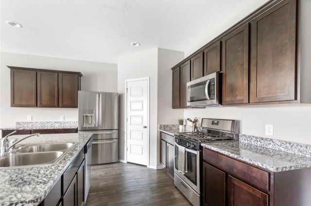 3902 Country Club Drive, Baytown, TX 77521