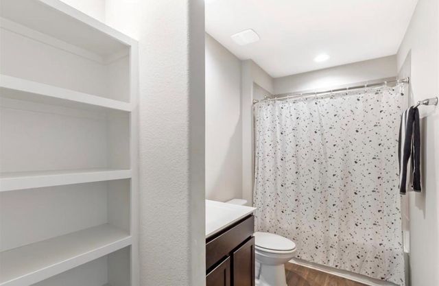 3902 Country Club Drive, Baytown, TX 77521