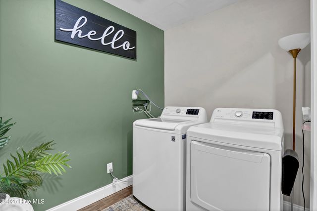 1755 E Wilmington Street Ext, Saint Helena, NC 28425