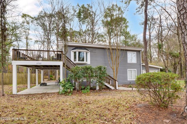 1755 E Wilmington Street Ext, Saint Helena, NC 28425