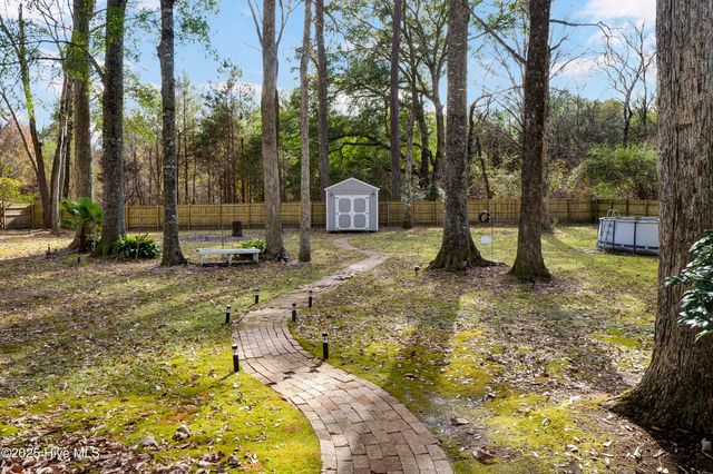 1755 E Wilmington Street Ext, Saint Helena, NC 28425