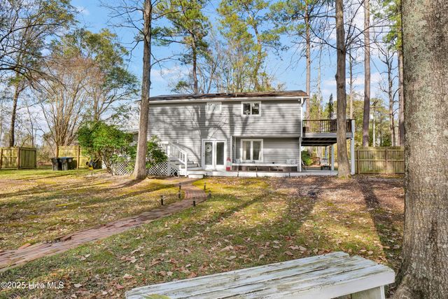 1755 E Wilmington Street Ext, Saint Helena, NC 28425