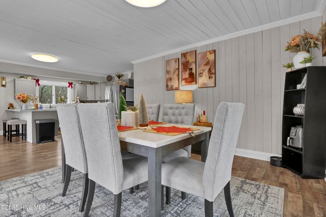 1755 E Wilmington Street Ext, Saint Helena, NC 28425