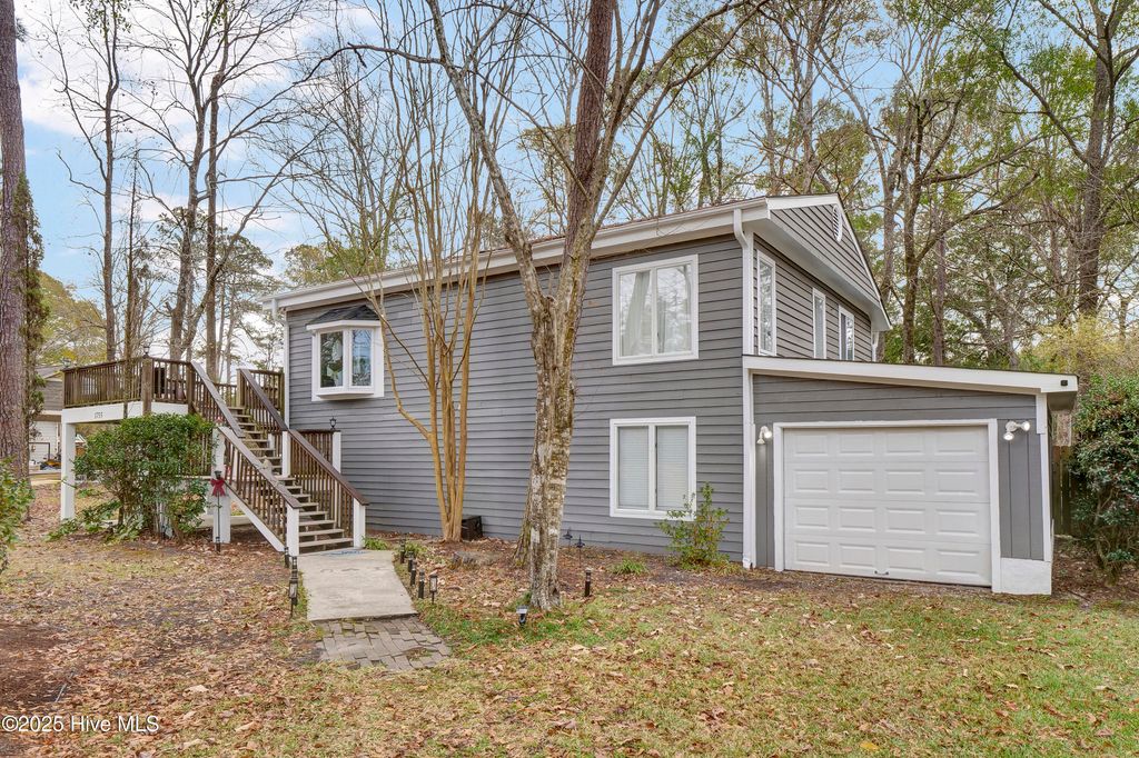 1755 E Wilmington Street Ext, Saint Helena, NC 28425