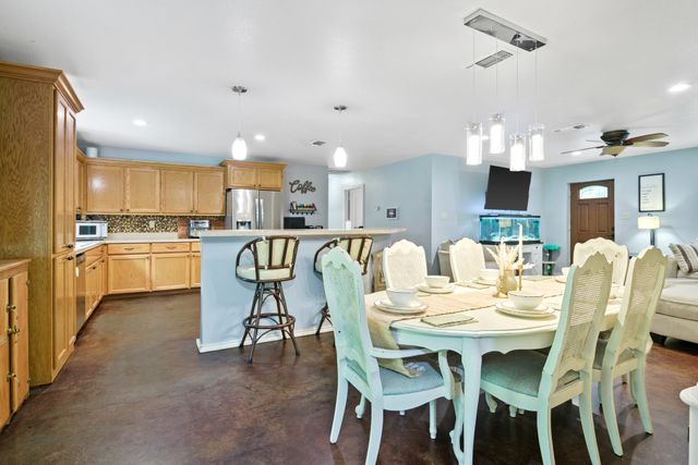 726 King Cecil Court, Scroggins, TX 75480